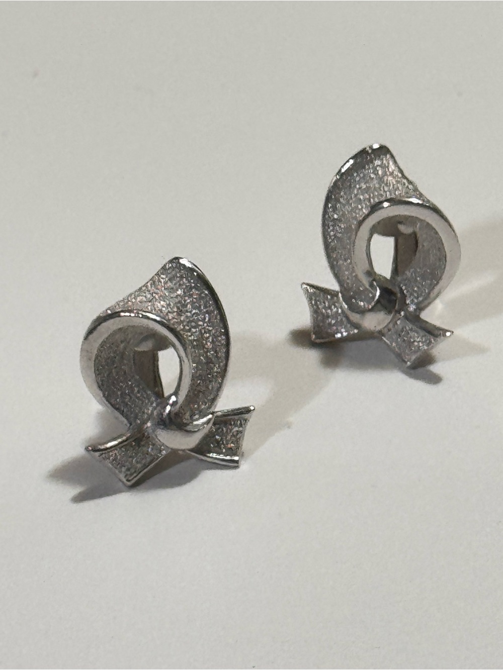 Textured Bow/Ribbon Styled Silver-tone Clip On Earrings Vintage